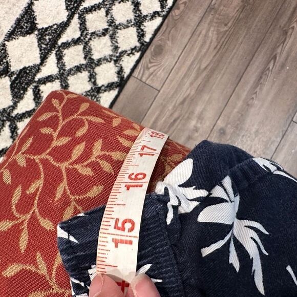 Men’s Barney Cools Navy and White Leaf Shorts 34 - Picture 7 of 7